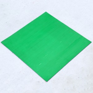 Anti-slibende grøn farve ribbet gummipladegummi til gulv til arbejdsbænk